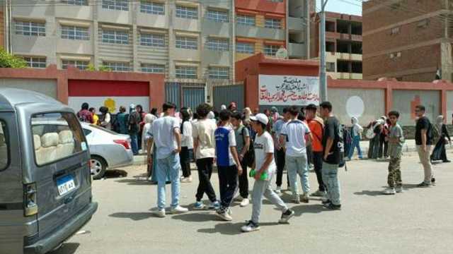 محافظ القليوبية: 122 ألفا و926 طالبا يؤدون امتحانات الشهادة الإعدادية غدا