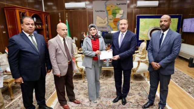 محافظ المنوفية يسلم إعانات مالية لطلاب مدارس التربية الفكرية من ذوي الهمم