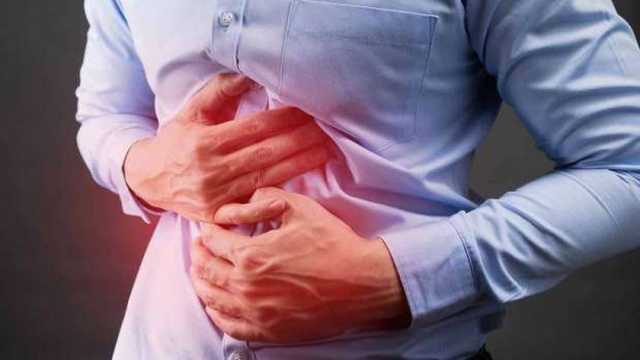 عادات يومية خاطئة تسبب سرطان القولون.. الشباب أكثر عرضة للإصابة به