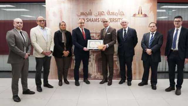 رئيس جامعة عين شمس: فتح آفاق جديدة للتطوير الأكاديمي بالتعاون مع كلية الجراحين بلندن