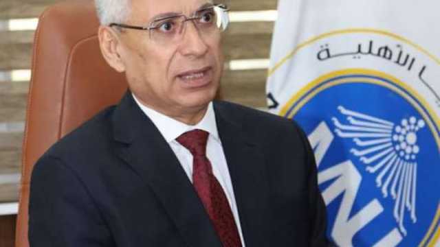 رئيس جامعة المنيا الأهلية يجتمع باعضاء مجلس اتحاد الطلاب