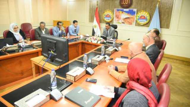 محافظ مطروح يعلن إنشاء 3 مناطق صناعية حرفية على مساحة 747 فدانا