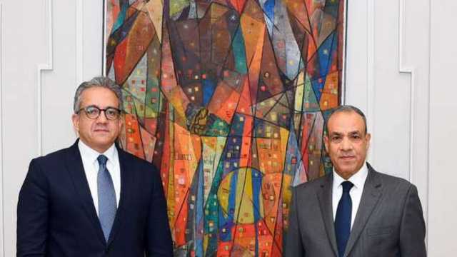 وزير الخارجية يستقبل المرشح المصري لمنصب مدير عام منظمة اليونسكو