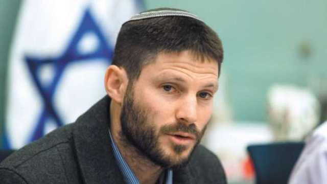 وزير المالية الإسرائيلي يصادر 320 مليون شيكل من أموال الضرائب الفلسطينية