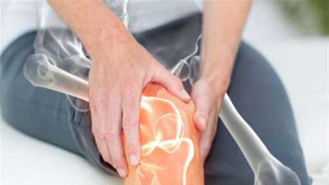 أخصائي عمود فقري: الألبان والمكسرات والأوراق الخضراء تجنب «هشاشة العظام»