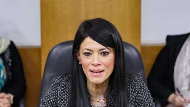 «المشاط» تبحث تطوير البنية التحتية الرقمية للجهاز المركزي للتعبئة العامة والإحصاء