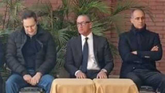 أسرة الرئيس الراحل حسني مبارك تحيي ذكرى رحيله في مقابر الأسرة