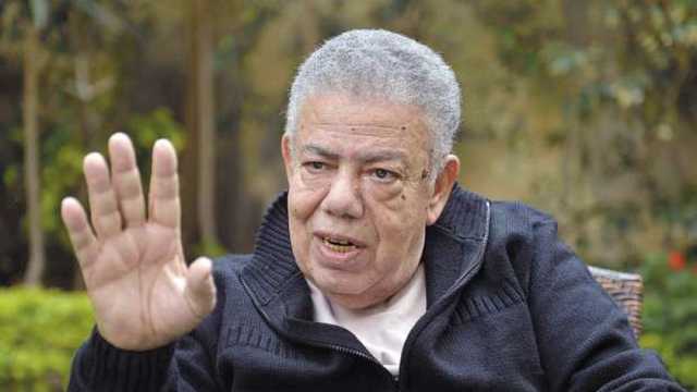 تدهور الحالة الصحية للكاتب بشير الديك ونقله إلى الرعاية المركزة بالمستشفى