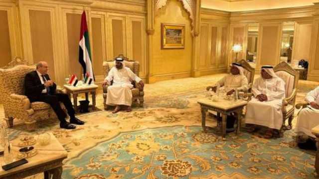 وزير الطيران يلتقي مع وزير الاقتصاد ورئيس الهيئة العامة للطيران المدني بدبي