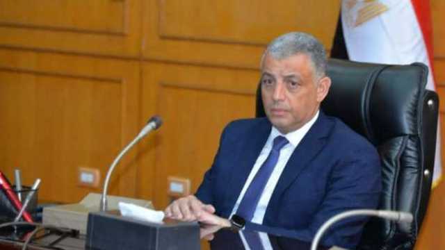 محافظ الإسماعيلية: حملات مكثفة تسفر عن ضبط مخالفات بالمخابز والأسواق