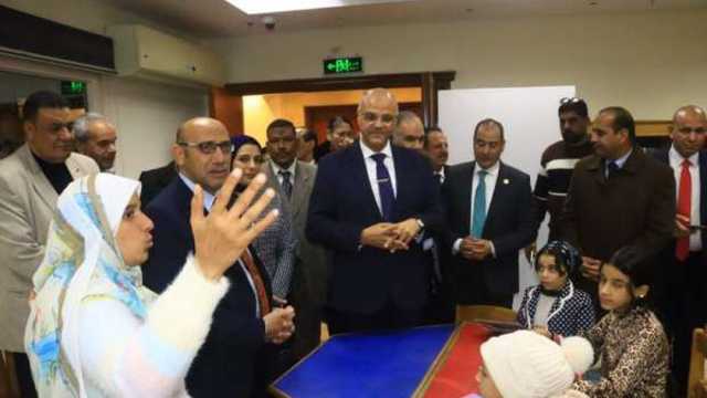 محافظ القليوبية يطلق معرض الكتاب والخزف في القناطر الخيرية