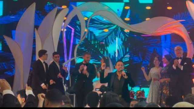 مصطفى قمر يقدم باقة من أجمل أغانيه في حفل زفاف نجل عمرو الليثي (صور)