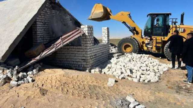 إزالة 156 تعديا على أراضي مشروعات هيئة الطاقة المتجددة بالمنيا