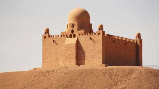 أسوان تستقبل جثمان سليل حسن الصباح غدا.. من هو الأغا خان الرابع؟