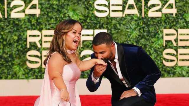 رقصت مع كريم فهمي على «الريد كاربت».. من هي مريم شريف بطلة فيلم «سنو وايت»؟