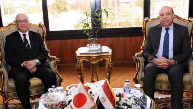 وزير الطيران والسفير الياباني يبحثان زيادة الحركة السياحية بين القاهرة وطوكيو