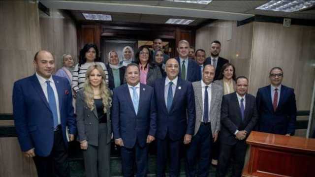 تعاون بين «تنمية المشروعات» و«الشعب الجمهوري» لتشجيع الشباب على العمل الحر