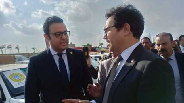 وزير الثقافة يطلق المرحلة الأولى من مبادرة «المليون كتاب» في معرض القاهرة الدولي