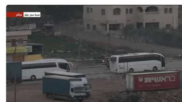 وصول الأسرى الفلسطينيين للضفة الغربية ضمن الدفعة الثالثة من صفقة التبادل