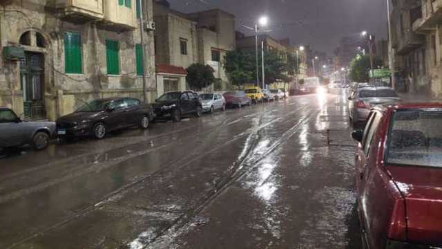 سقوط أمطار متوسطة على مناطق متفرقة في الإسكندرية.. تراجع درجات الحرارة (صور)