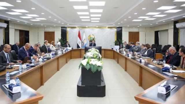 وزير قطاع الأعمال يتابع مستجدات تشغيل المرحلة الأولى لمشروع تطوير الغزل والنسيج