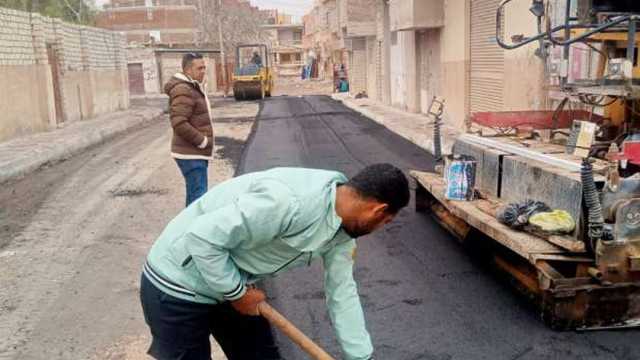 محافظ مطروح يعلن تنفيذ شبكة طرق جديدة في عزبتي الطواهر والشيخ عطيوة