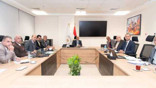 حفر قناة مفتوحة لنقل مياه الصرف الزراعي لـ5 مصارف في سيوة