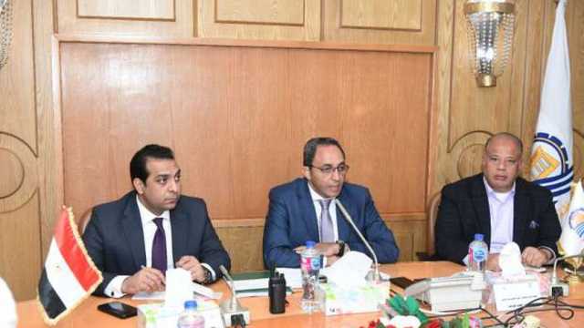 محافظ قنا يصدر 4 قرارات مهمة.. منها نقل لجان الغش