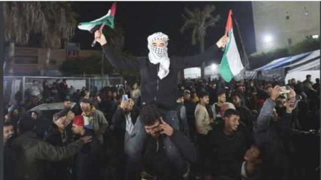 احتفالات في خان يونس بعد التوصل لاتفاق حول وقف إطلاق النار بغزة