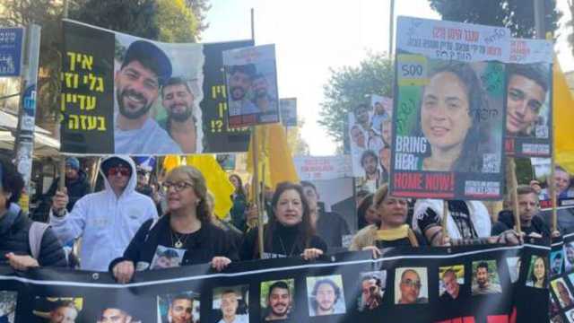 عائلات المحتجزين الإسرائيليين: نتنياهو يحاول عرقلة المرحلة الثانية من صفقة التبادل