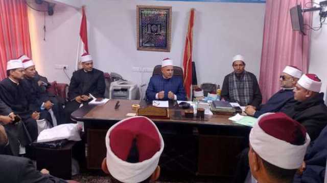 وكيل «أوقاف كفر الشيخ» لمديري الإدارات: العمل والتفاني أساس التقدم