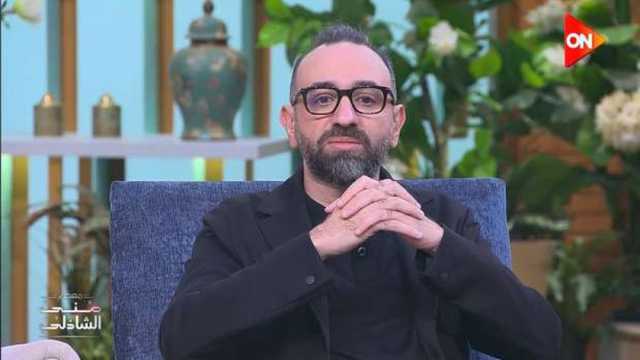 المخرج عمرو سلامة يشارك صورة عمرها 90 عاما لجده