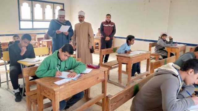 «أزهرية مطروح»: لا شكاوى من امتحانات نصف العام للشهادة الابتدائية والإعدادية