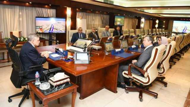 أمين منظمة الملاحة البحرية يدعو ملاك ومشغلي السفن لإعادة الإبحار في قناة السويس
