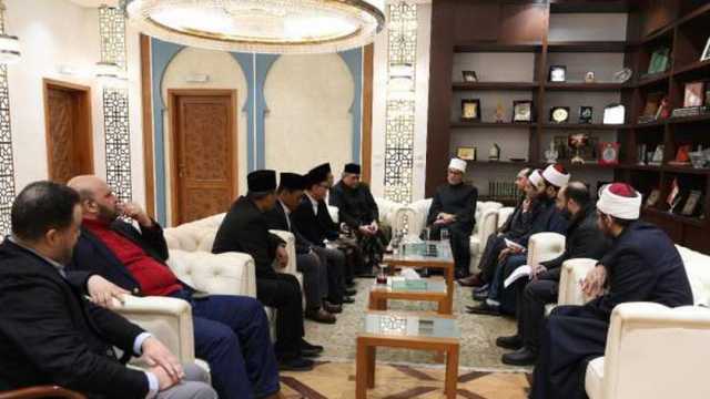 مفتي الجمهورية يبحث التعاون في تدريب الكوادر الإفتائية مع وفد إندونيسي