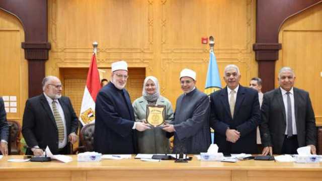 بالأسماء.. مجلس جامعة الأزهر يكرم المتميزين في الأنشطة العلمية والطلابية