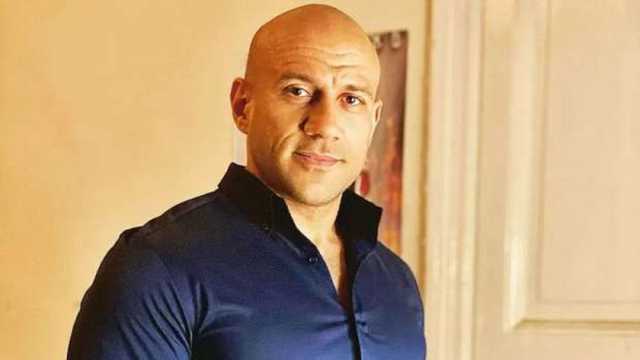 أحمد مكي يخرج من عباءة الكوميديا بـ3 وجوه في التمثيل.. دراما ورومانسي وأكشن