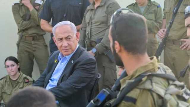 نتنياهو يهدد بعدم تنفيذ الهدنة.. ويزعم تأخر تسليم قائمة بأسماء المحتجزين