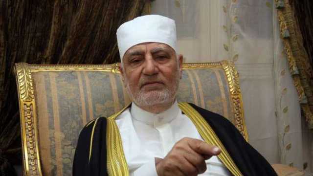 وزير الأوقاف يزور نصر فريد واصل بالمستشفى للاطمئنان على صحته