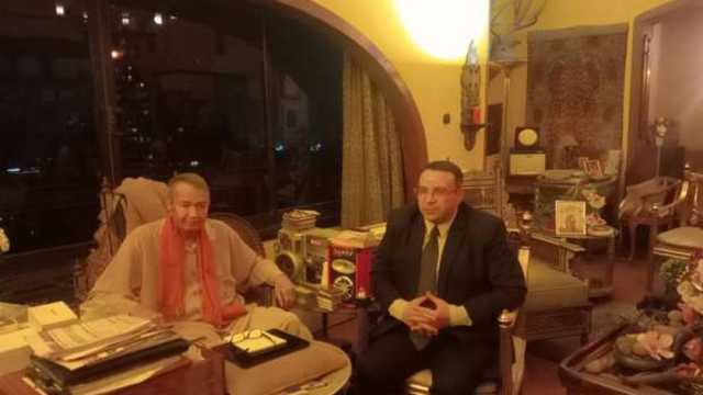 أمين «الأعلى للشؤون الإسلامية» يزور أسرة الشيخ مصطفى إسماعيل في ذكرى وفاته