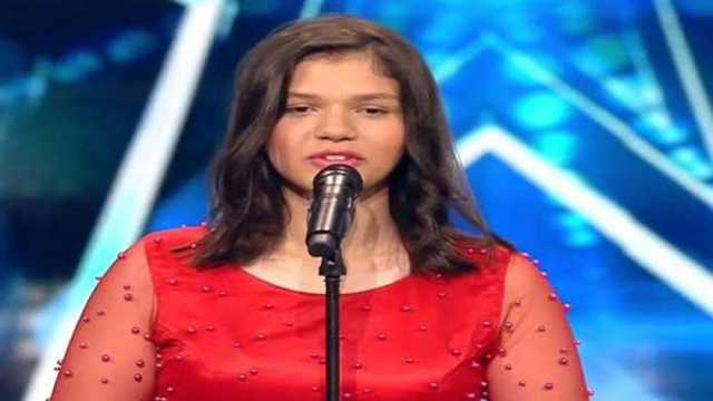 سناء نبيل حفيدة أم كلثوم تعتزل الغناء 