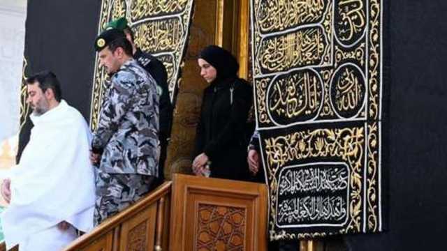 معلومات عن لطيفة الدروبي زوجة أحمد الشرع.. حاصلة على درجة الماجستير