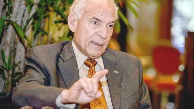 فاروق الباز: الصحراء الغربية غنية بالمعادن والعناصر المغذية للتربة