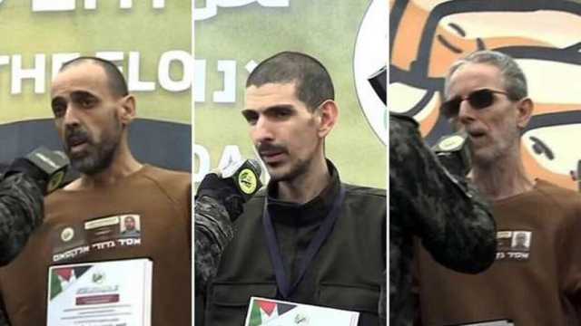 خبير استراتيجي: غضب إسرائيلي بسبب كلمات المحتجزين على منصة التسليم