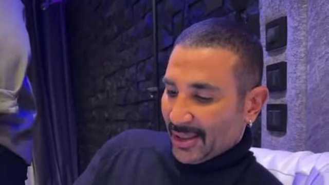 من تامر حسني لـ عمرو دياب.. لماذا يتهم البعض أحمد سعد بتقليد النجوم؟