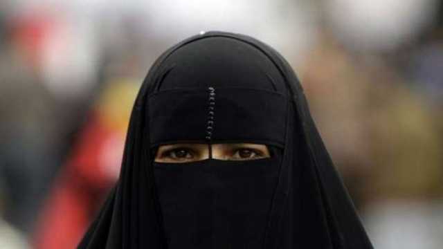 عضو مركز الأزهر العالمي للفتوى توضح حكم ارتداء النقاب في أماكن محددة