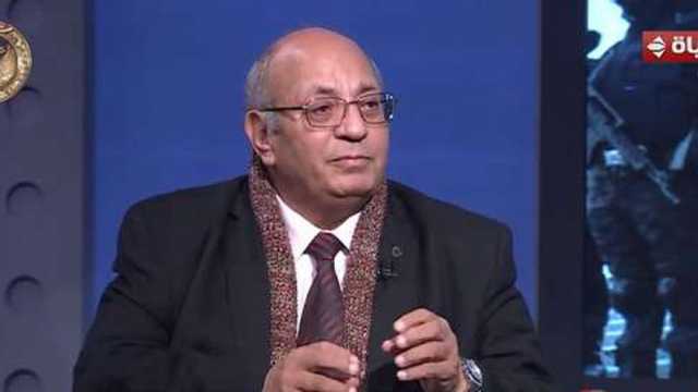 أستاذ تاريخ: الصراع ضد الجماعات المتطرفة فكري وأيديولوجي