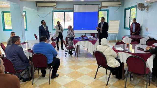 محافظ قنا: دورة تدريبية للعاملين بالديوان العام في اللغة الإنجليزية