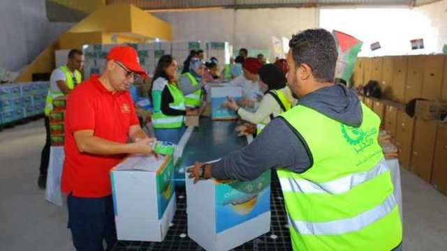 «صناع الخير» تجهز المواد الغذائية الموجهة لغزة ضمن القافلة التاسعة للتحالف الوطني