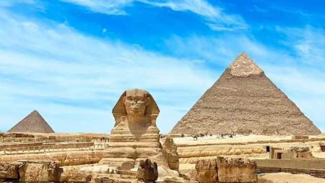 علماء يتوصلون لاكتشاف مذهل عن غرفة الملك بالأهرامات.. هل استخدمت كمحطات للطاقة؟